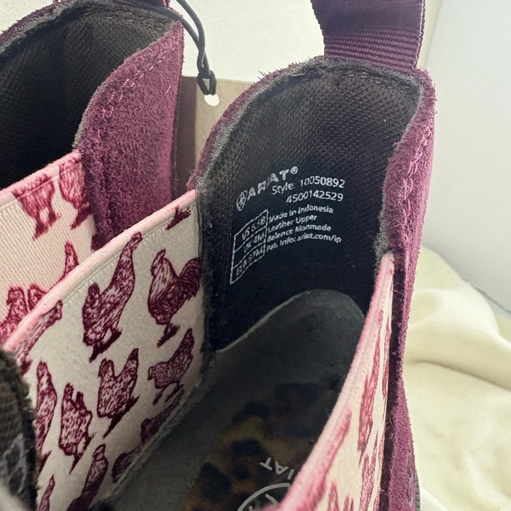 Ariat Womens FatBoy Suede Ankle Boots with Chicken Pattern NIB - Picture 4 of 9